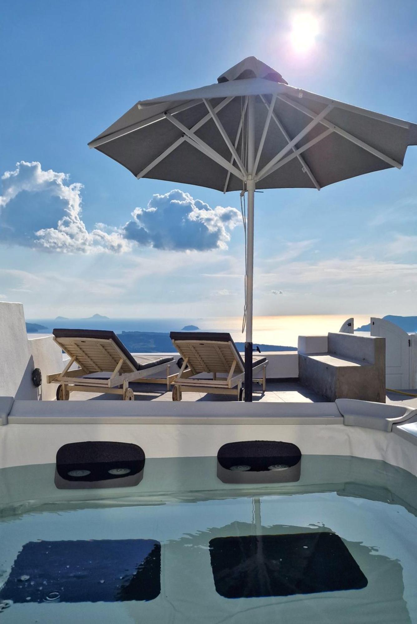 Karpimo Horizon - Caldera View With Private Hot Tub Villa Firostefani Exteriör bild